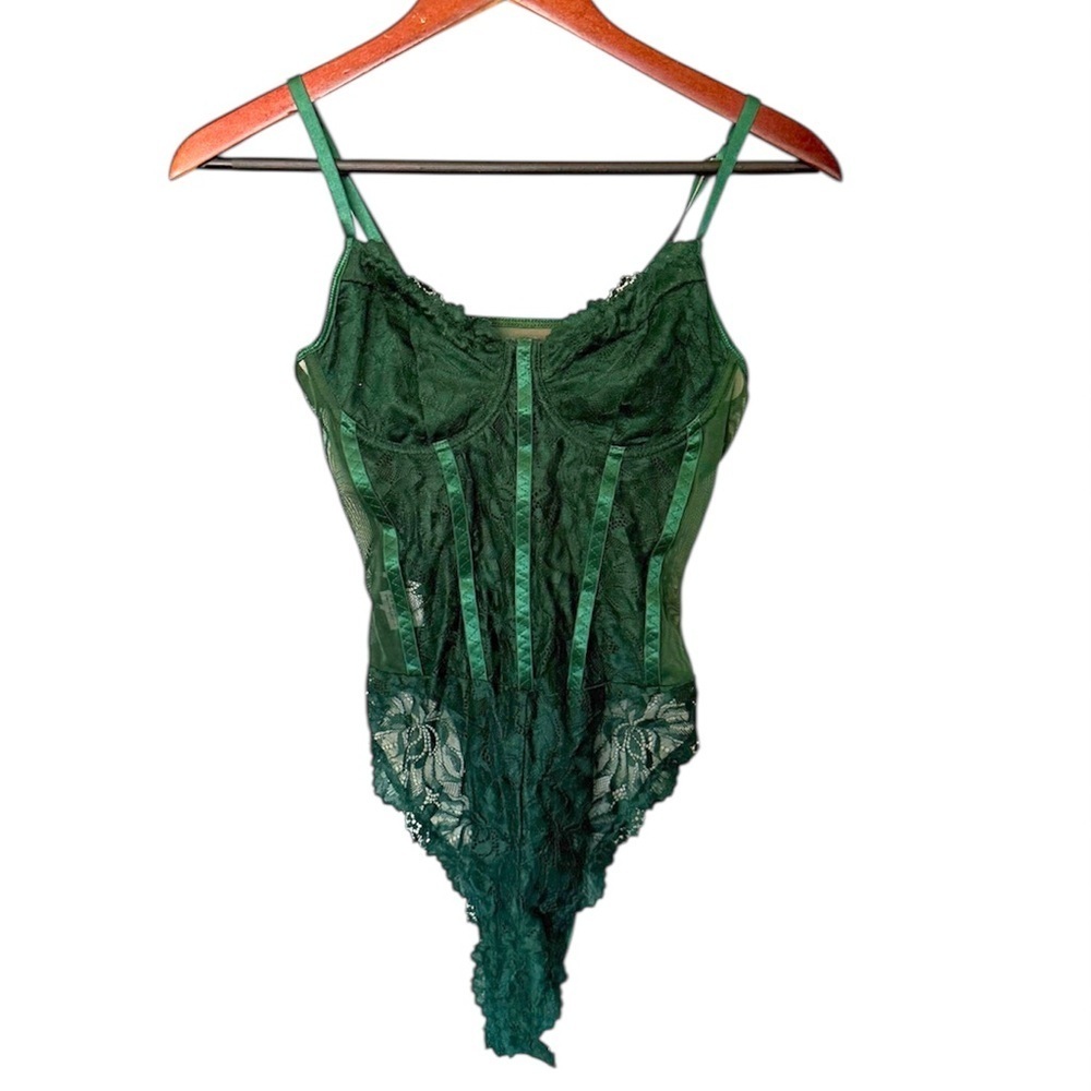 SHEIN Green Lace Bodysuit